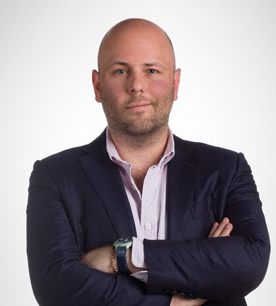 Jorge Hugues - Financiamiento Corporativo